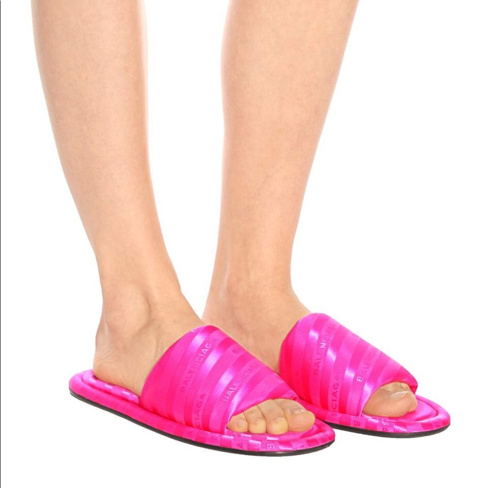 New Balenciaga Hotel Slides - Picture 1 of 4